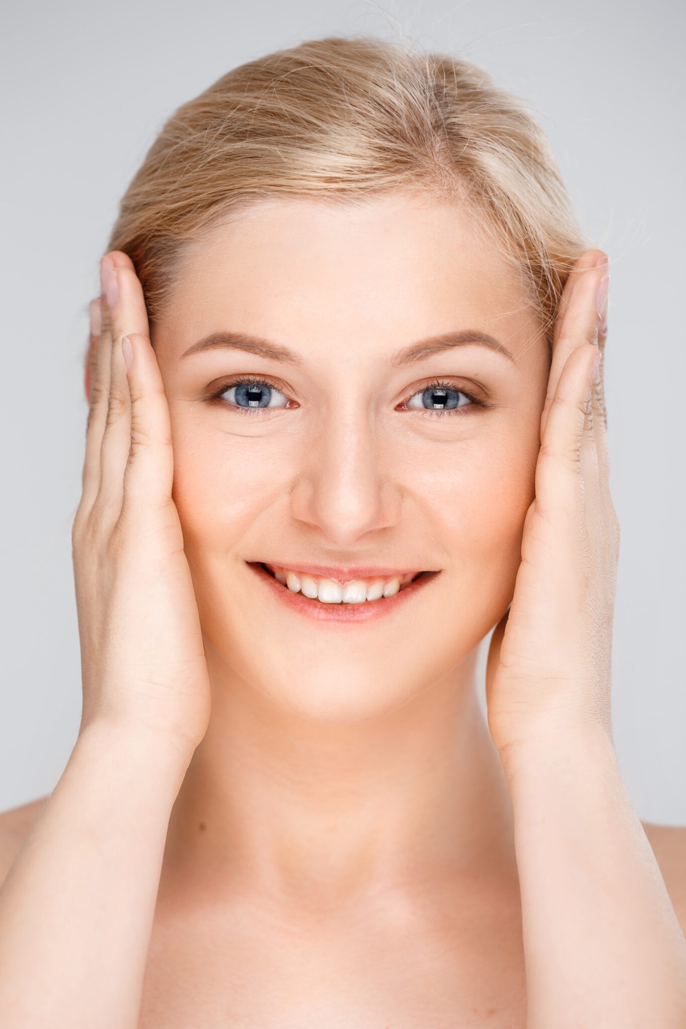 Clear skin after non-invasive scar treatment