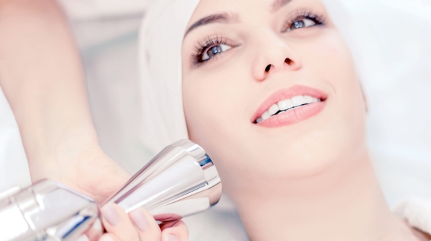 Fractional laser skin treatment during winter